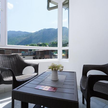 Hotel Kullu Valley エクステリア 写真