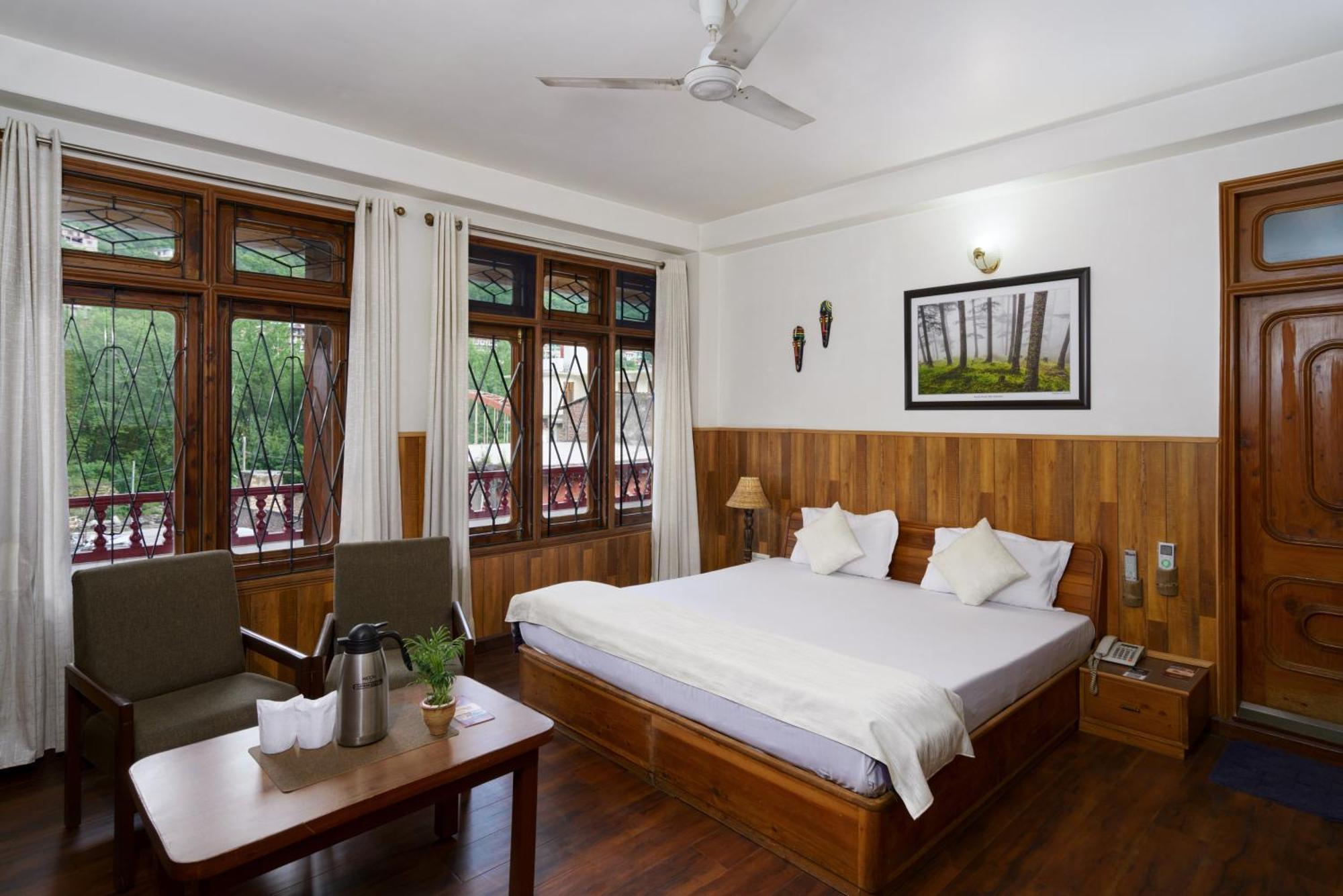Hotel Kullu Valley エクステリア 写真